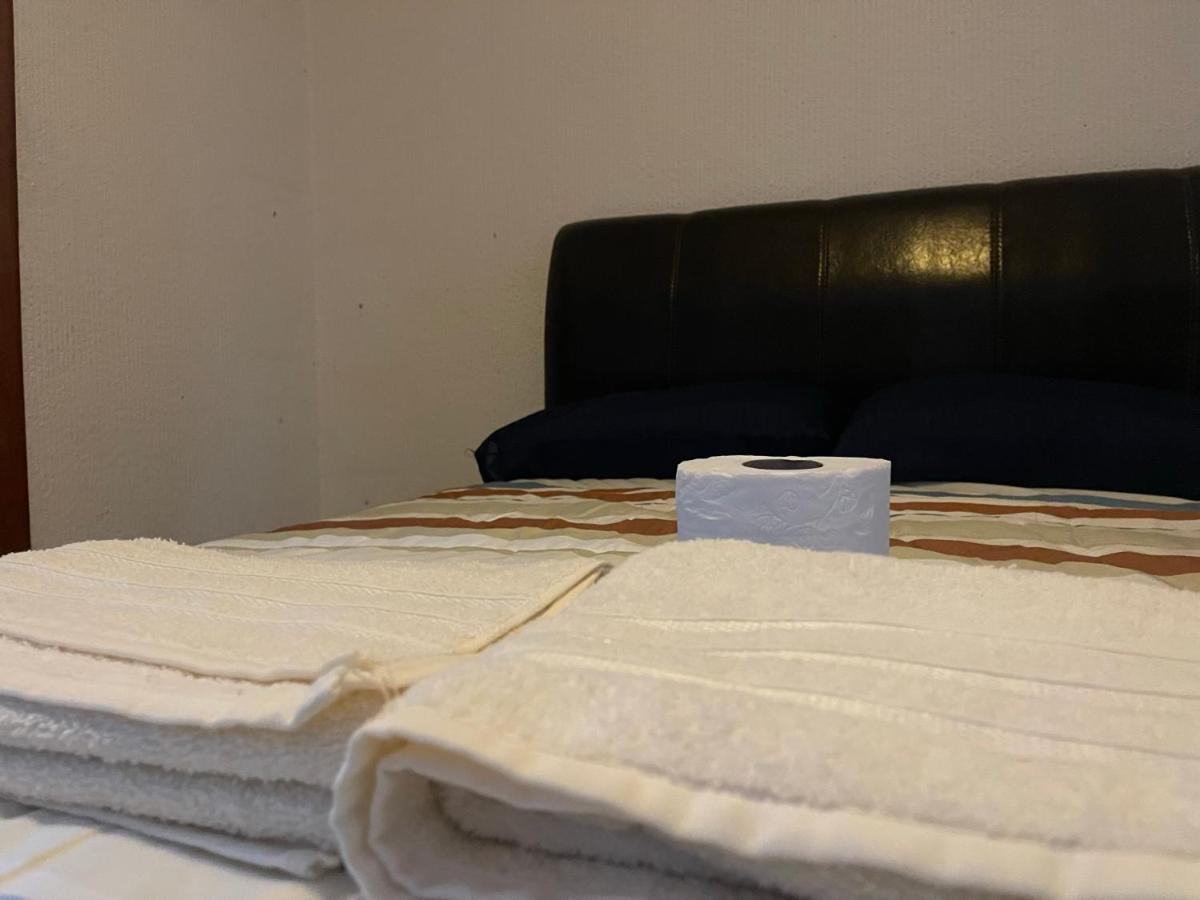 Comoda Habitacion A 10 Min Del Centro Historico De 克雷塔罗 外观 照片